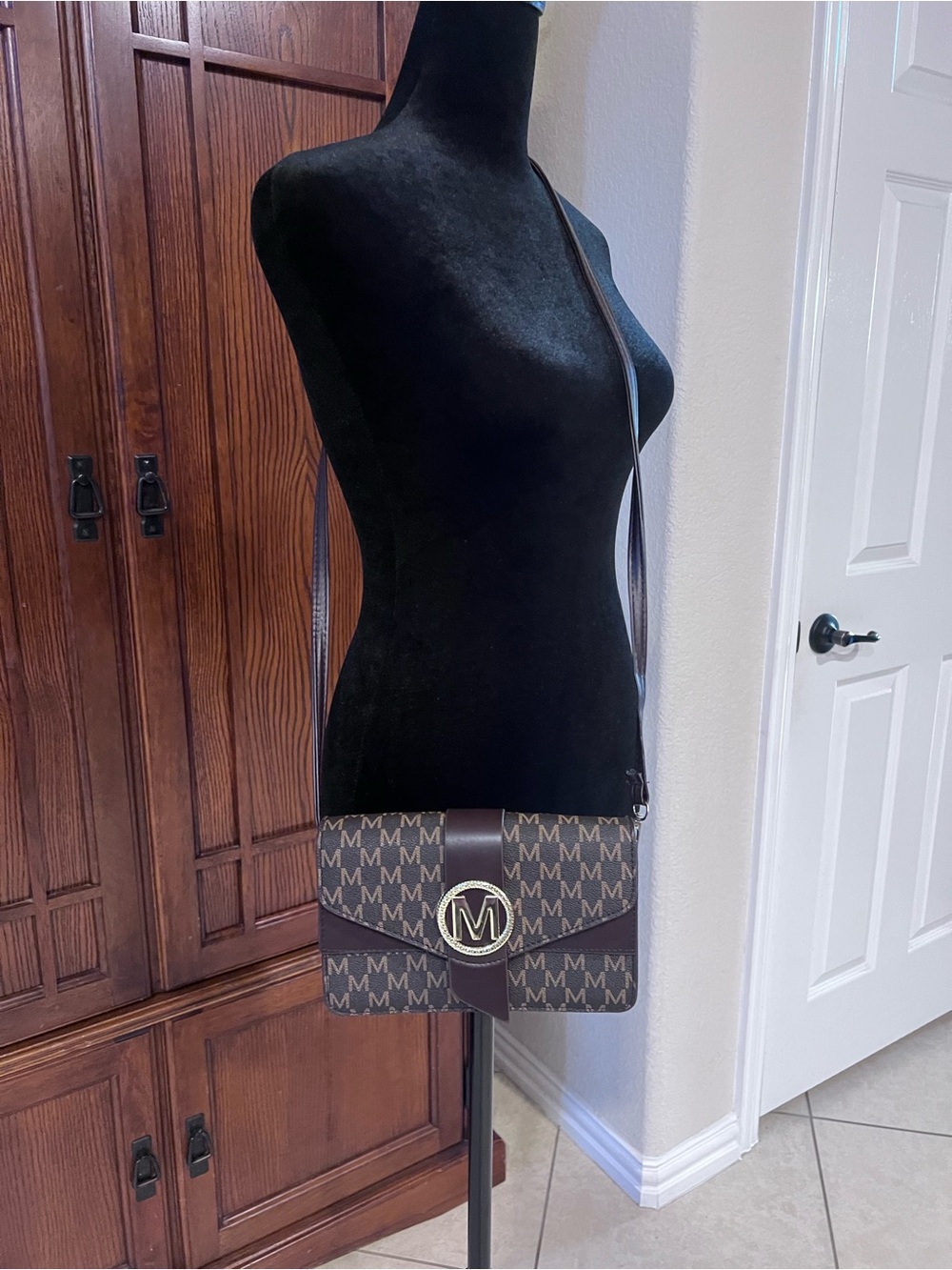MKF Collection Mia K Monogram Crossbody Bag M Signature Brown Shoulder Handbag